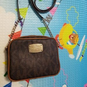 Michael kors crossbody bag